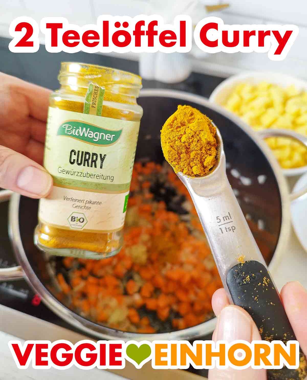 Der vegane Eintopf wird mit Curry von Bio Wagner gewürzt. Currypulver für den Linsen Kartoffel Eintopf
