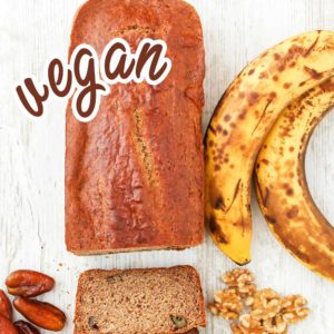 Ein veganes Bananenbrot ohne Zucker mit Datteln und Walnüssen