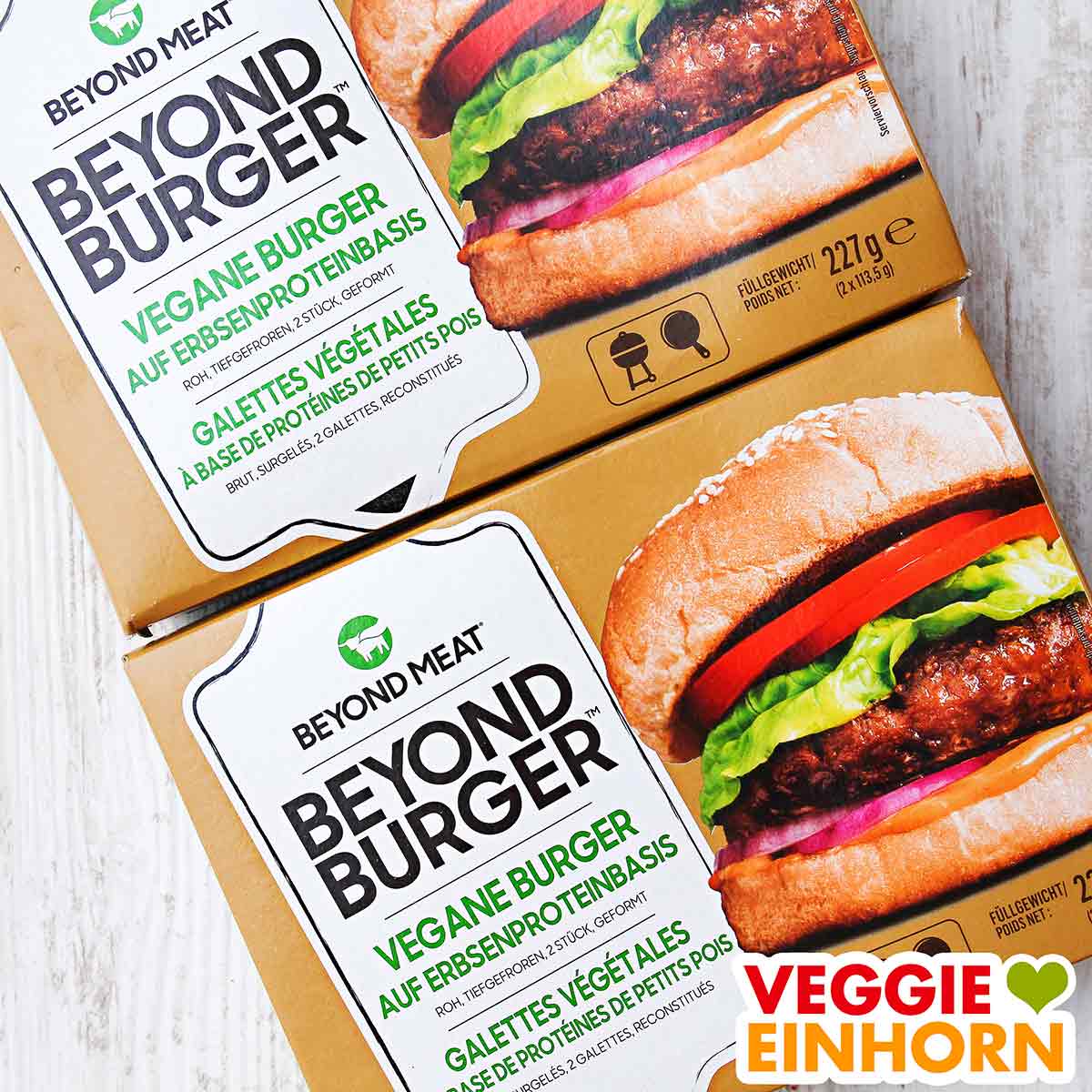 Zwei Packungen Beyond Meat Burger