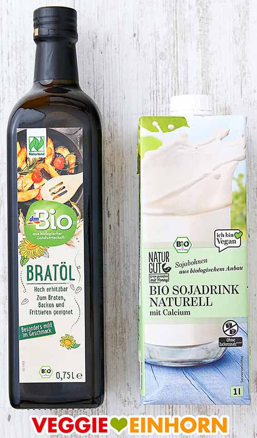 Neutrales Bratöl zum Backen und Sojadrink Eine Flasche dm Bio Bratöl und eine Packung Naturgut Bio Sojadrink Naturell