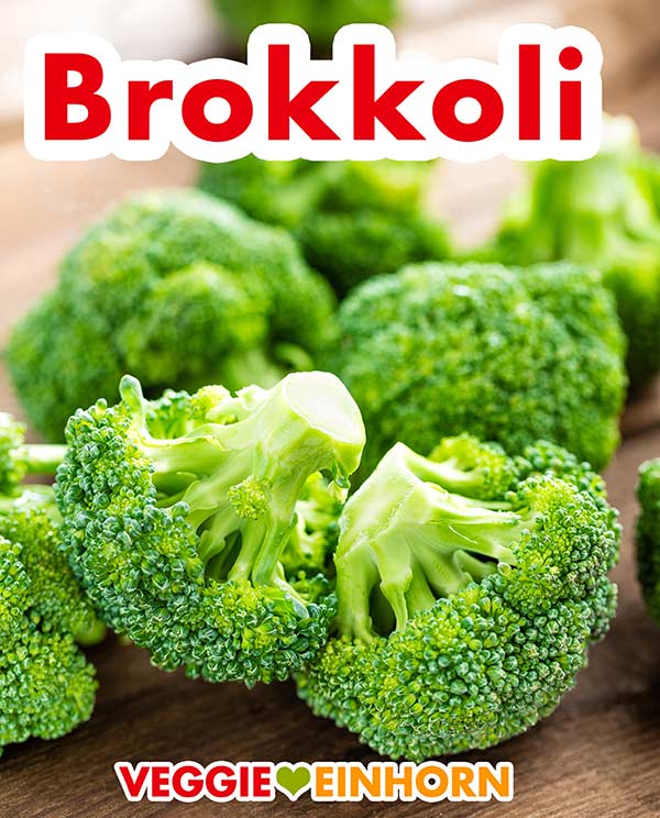 Brokkoli Brokkoliröschen auf einem Holztisch