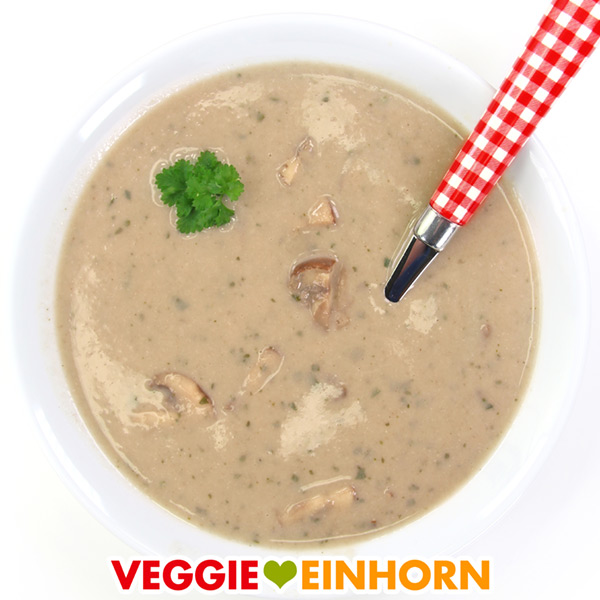 Vegane Suppe mit Champignons