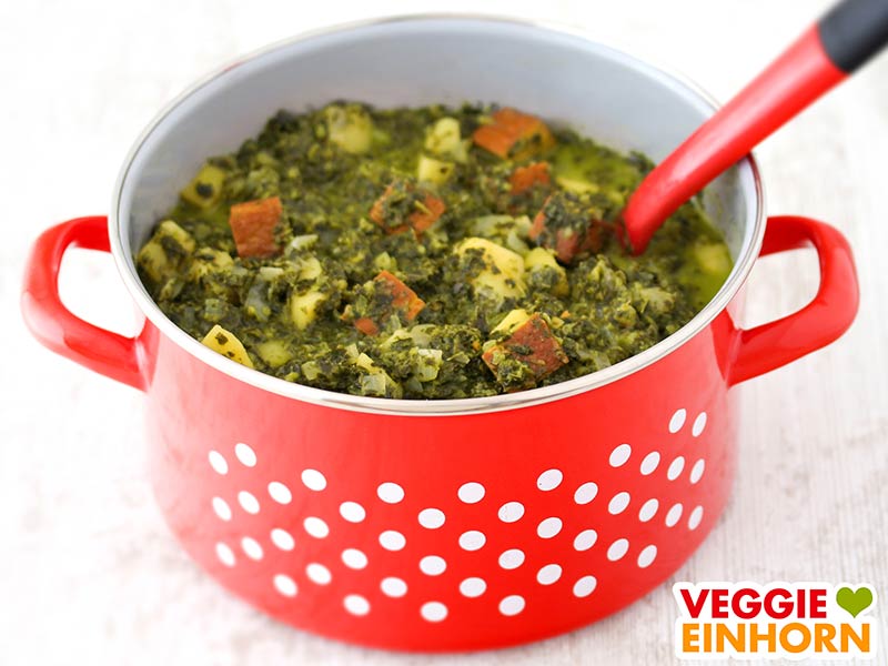 Veganer Grünkohleintopf mit Kartoffeln & Räuchertofu