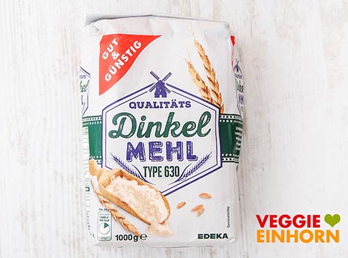 Eine Packung Dinkelmehl 630