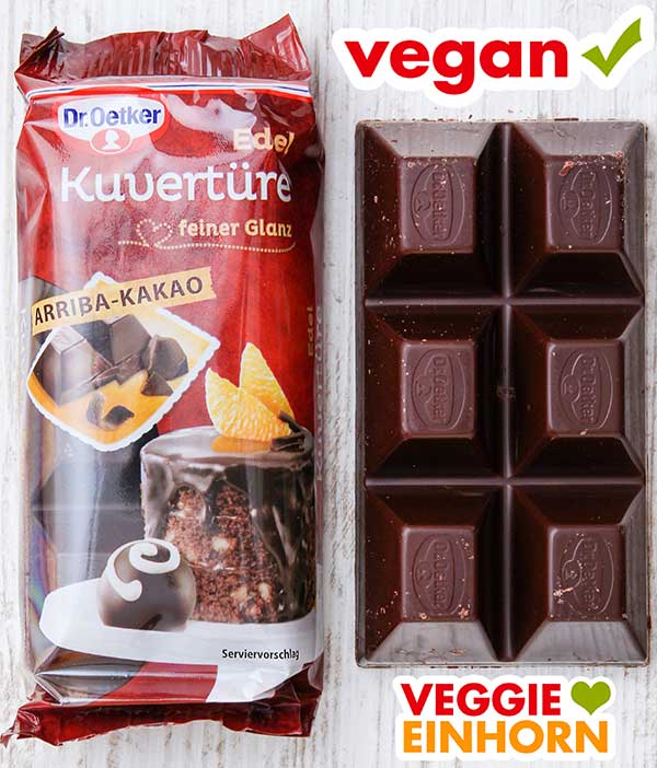 Vegane Edel Kuvertüre von Dr. Oetker Eine Packung Edel Kuvertüre von Dr. Oetker