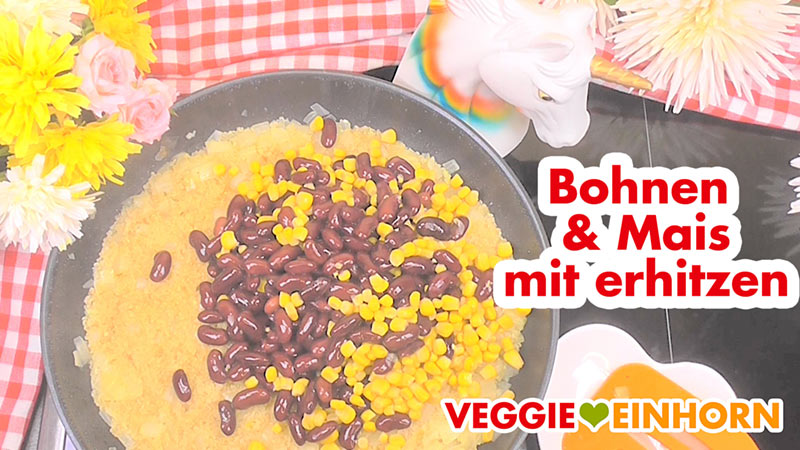 Einfache vegane QUINOA-BOHNEN-MAIS-Pfanne | Gesundes, schnelles Rezept mit Schritt-für-Schritt Foto-Anleitung und VIDEO