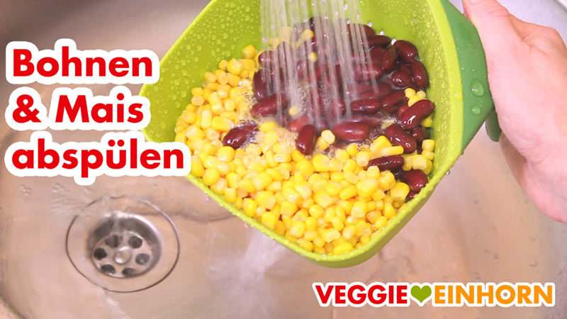 Einfache vegane QUINOA-BOHNEN-MAIS-Pfanne | Gesundes, schnelles Rezept mit Schritt-für-Schritt Foto-Anleitung und VIDEO