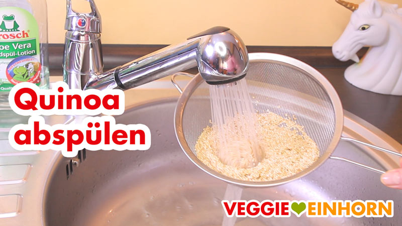 Einfache vegane QUINOA-BOHNEN-MAIS-Pfanne | Gesundes, schnelles Rezept mit Schritt-für-Schritt Foto-Anleitung und VIDEO