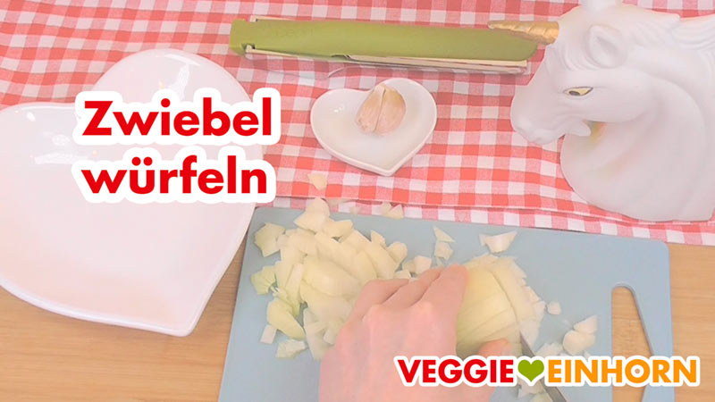 Einfache vegane QUINOA-BOHNEN-MAIS-Pfanne | Gesundes, schnelles Rezept mit Schritt-für-Schritt Foto-Anleitung und VIDEO