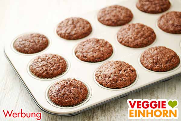 Gewürzkuchen Muffins in der Muffinform Gewürzkuchen Muffins im Muffinblech