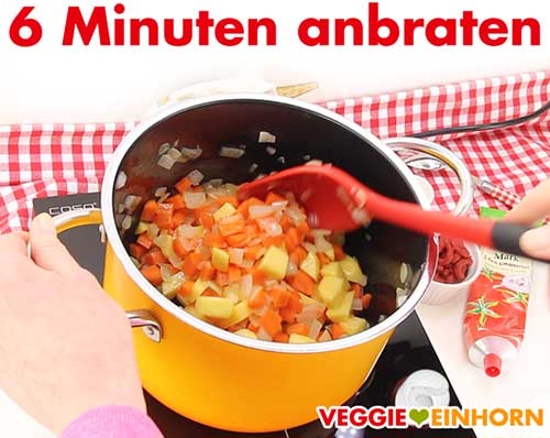 Möhren und Kartoffeln 6 Minuten anbraten Möhren und Kartoffeln 6 Minuten anbraten