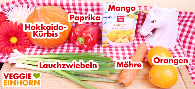 Gemüse für veganes Curry mit Kürbis, Möhre, Paprika und Mango