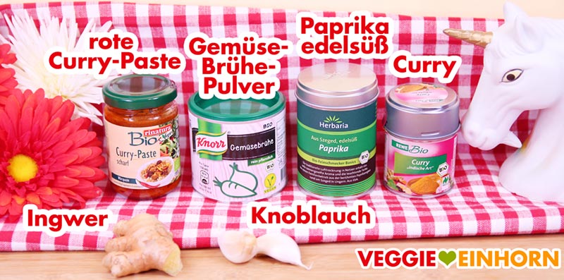 Gewürze rote Currypaste, Paprika edelsüß, Curry Pulver, Ingwer