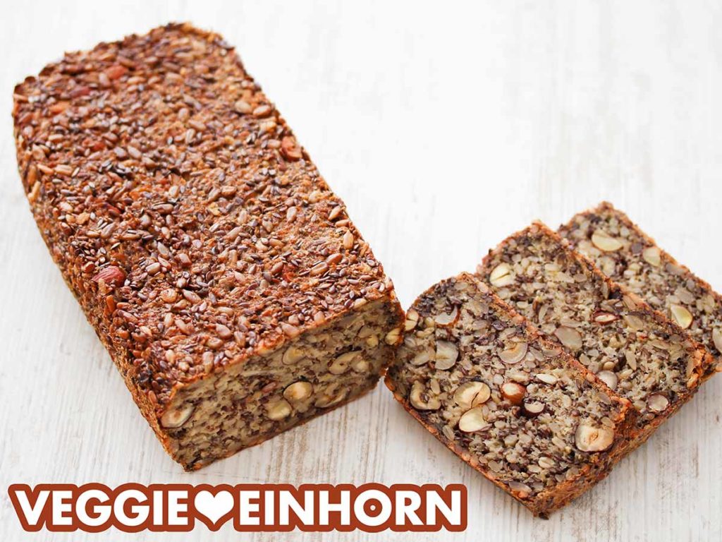 Ein Life Changing Bread auf einem Tisch