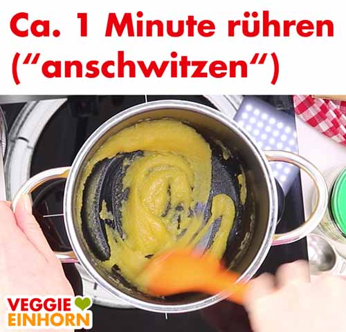Mehl und Margarine umrühren (anschwitzen) Mehl und Margarine umrühren (anschwitzen)