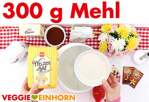 Mehl in eine Schüssel geben.
