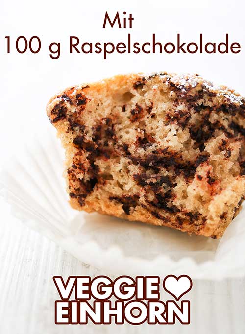 Muffinteig mit Schokoraspeln Ein Muffin ohne Ei mit Schokoraspeln
