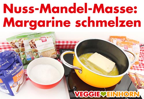 Schmelzen der veganen Butter oder Margarine Nuss-Mandel-Masse mit veganer Margarine