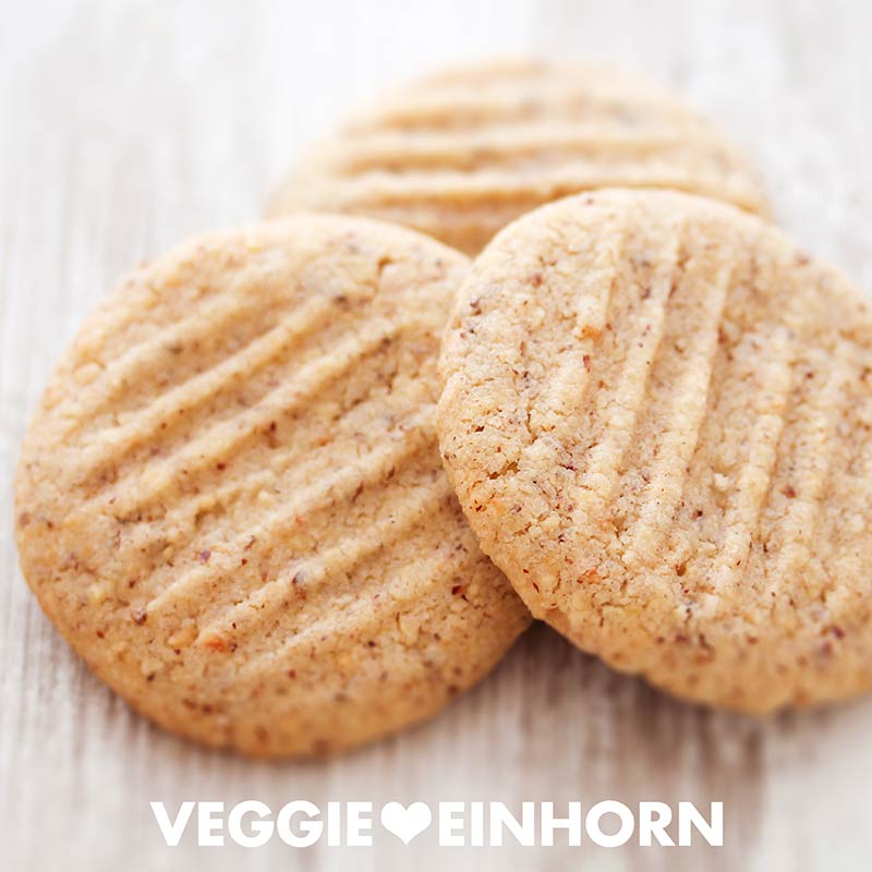 Haselnussplätzchen mit Gabelmuster