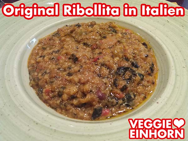 Original toskanische Ribollita auf einem Teller