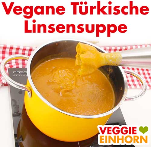Fertig pürierte Türkische Linsensuppe mit roten Linsen Fertig pürierte Türkische Linsensuppe mit roten Linsen