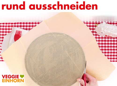 Überstehenden Rand abschneiden Überstehenden Rand abschneiden