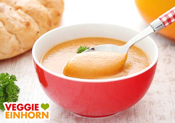 Pürierte Suppe in einer Suppenschale