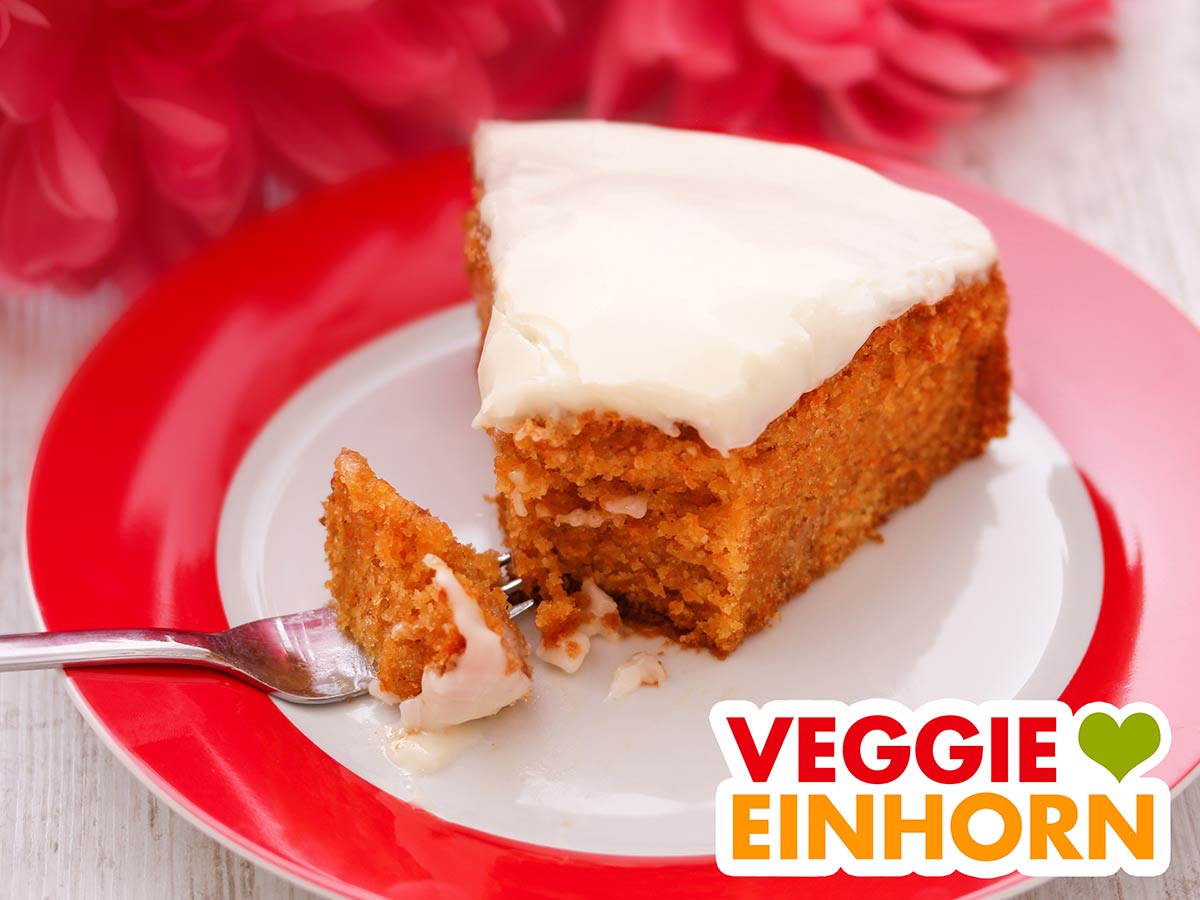 Saftiger Veganer Karottenkuchen