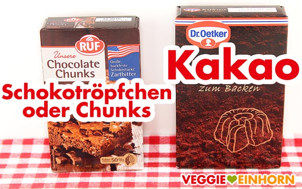Schokotröpfchen oder Chocolate Chunks und Kakaopulver zum Backen Schokotröpfchen oder Chocolate Chunks und Kakaopulver zum Backen