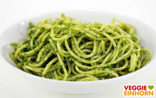 Spaghetti mit veganem Bärlauchpesto Spaghetti mit veganem Bärlauchpesto