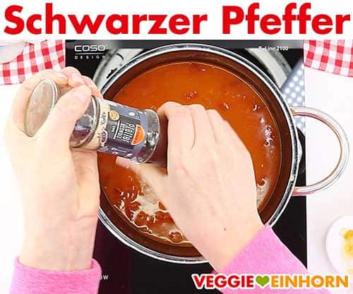 Schwarzer Pfeffer aus der Mühle