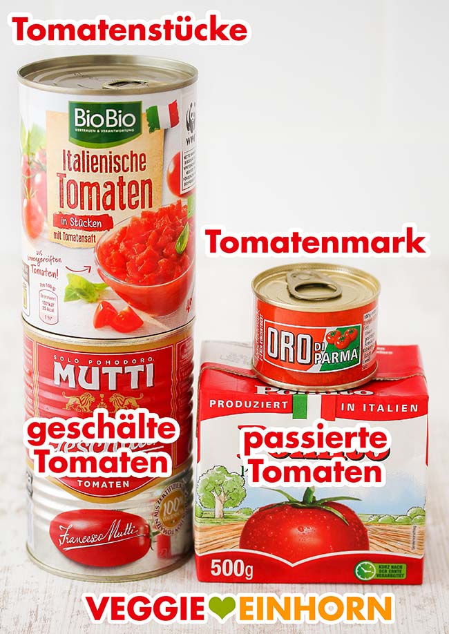 Dosentomaten, eine Dose Tomatenmark und ein Tetrapack mit Passata