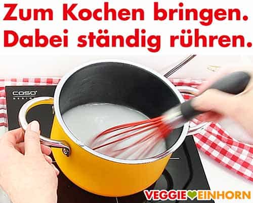 Tortenguss zum Kochen bringen. Tortenguss zum Kochen bringen.