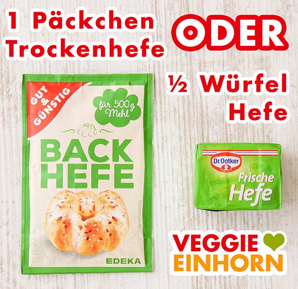 Trockenhefe von Edeka Gut und Günstig und ein Würfel Frischhefe von Dr. Oetker Ein Päckchen Trockenhefe und frische Hefe