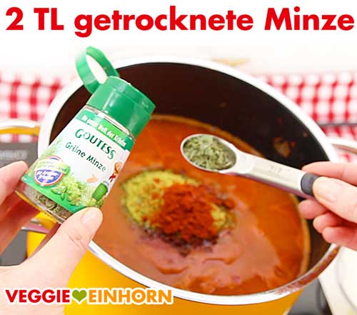 Türkische Linsensuppe würzen mit Minze Türkische Linsensuppe würzen mit Minze