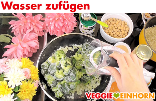 Wasser dazugeben Wasser zufügen