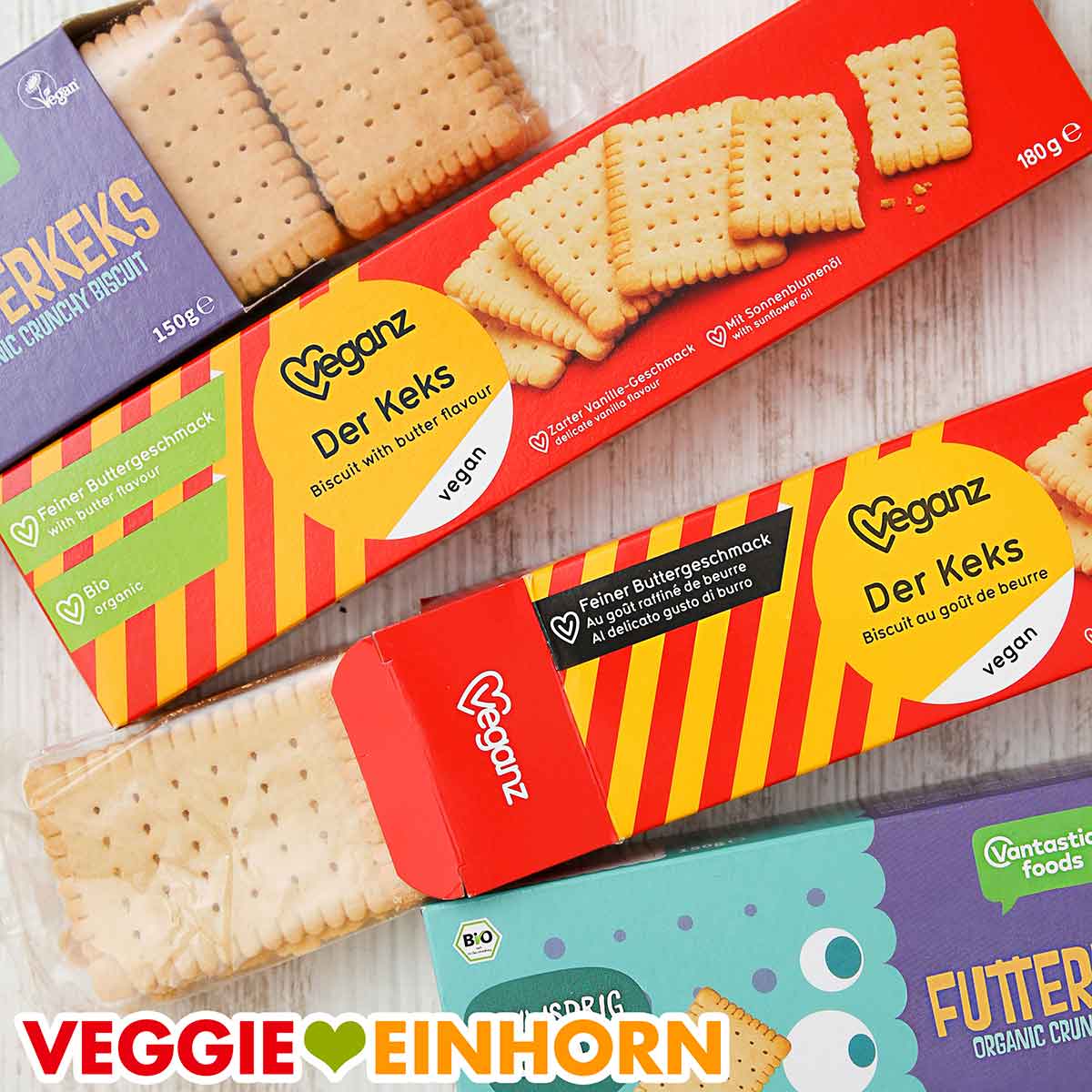 Vier Packungen mit veganen Butterkeksen