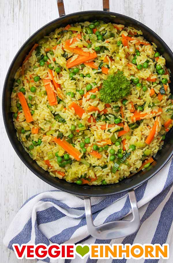 Vegane Curry Reis Pfanne Curry Reis Pfanne mit Erbsen, Möhren und Lauch