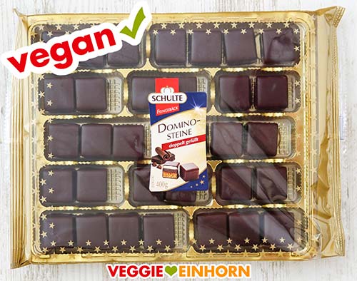 Eine Packung vegane Dominosteine