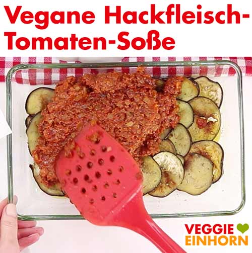 Vegane Tomaten-Hack-Soße in der Backform Tomaten-Hack-Soße in der Backform
