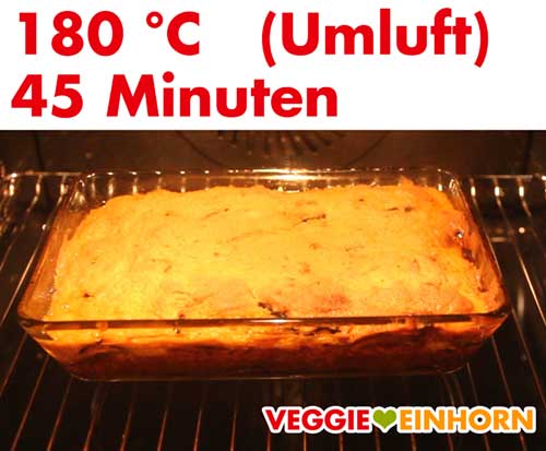 Vegane Moussaka backt im Ofen Vegane Moussaka backt im Ofen