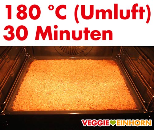 Die veganen Nussecken backen im Ofen. Vegane Nussecken im Backofen backen