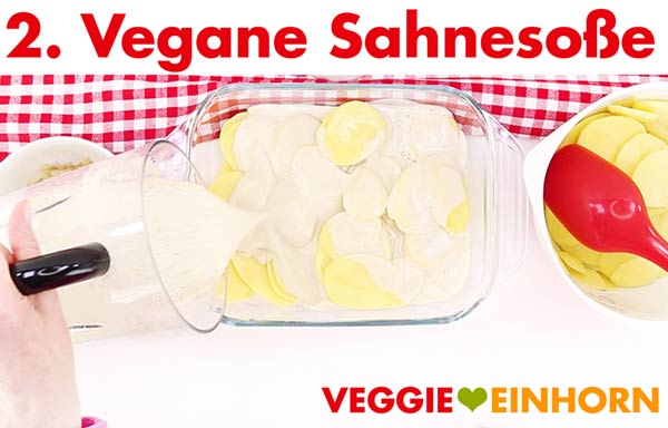 Vegane Sahnesoße aus Cashews und Kokosmilch für Kartoffelgratin Vegane Sahnesoße aus Cashews und Kokosmilch für Kartoffelgratin