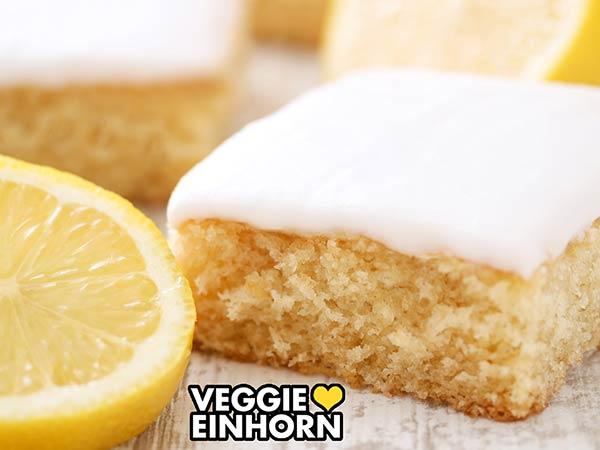 Veganer Zitronen-Blechkuchen mit Zitronenguss