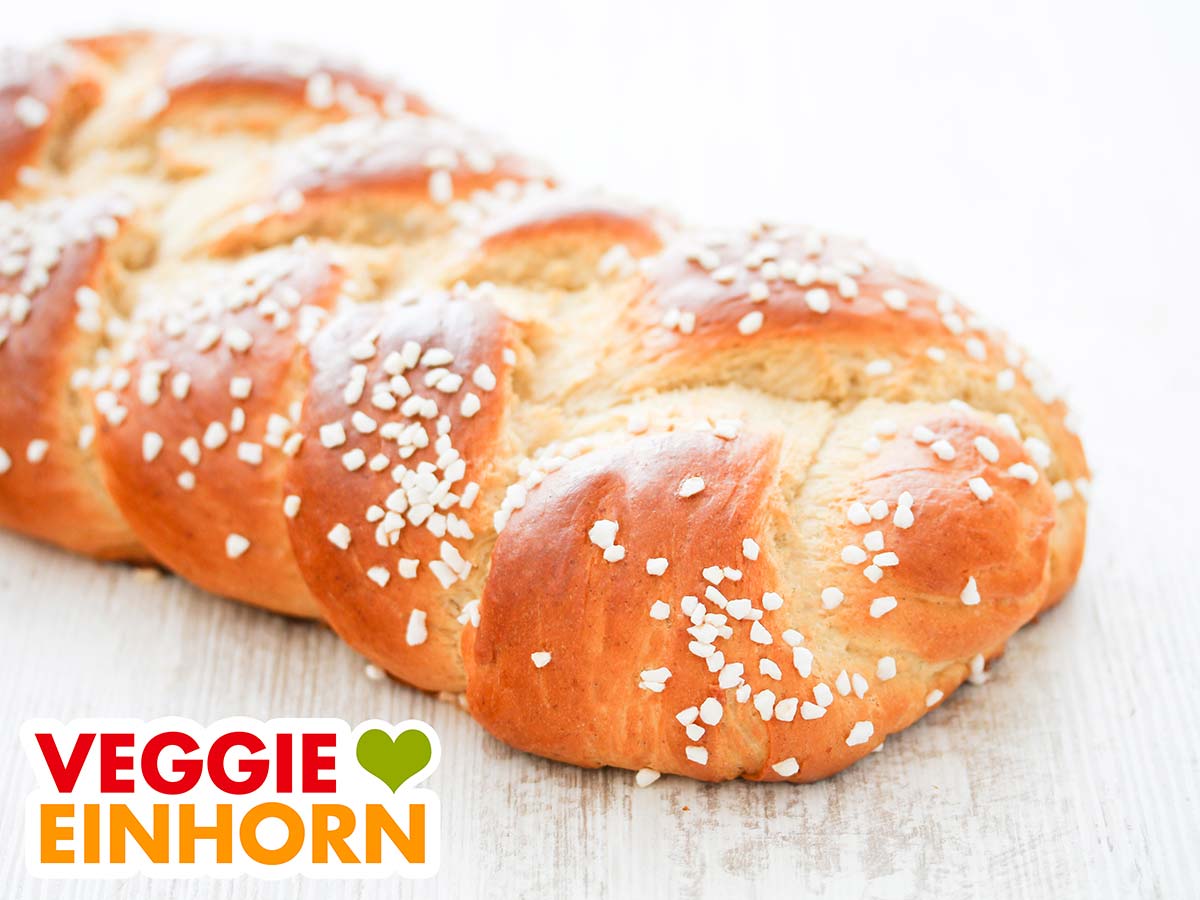 Veganer Hefezopf Veganer Hefezopf mit Hagelzucker
