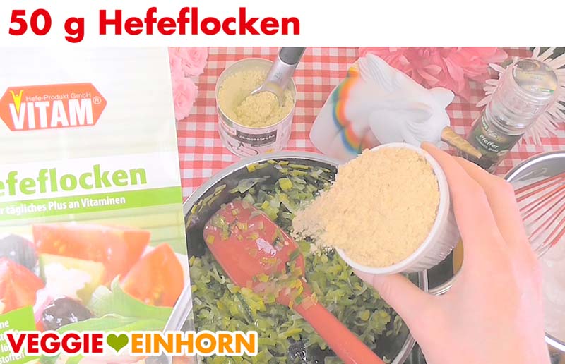 Lauch mit Hefeflocken würzen