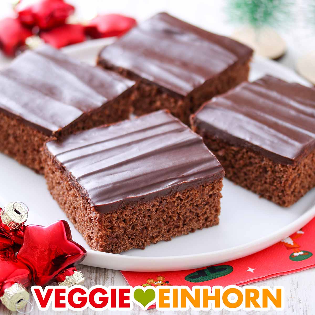 Vier Stücke Lebkuchen vom Blech