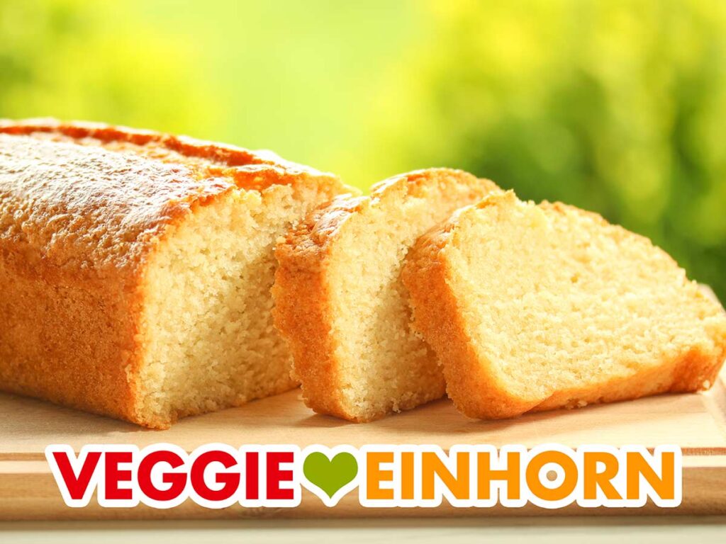 Ein veganer Rührkuchen mit Öl aus der Kastenform