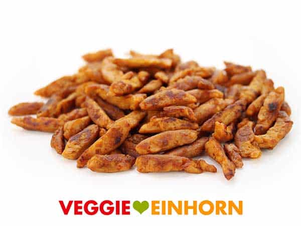 Veganes Hähnchenfleisch aus Sojaschnetzeln Veganes Hähnchenfleisch aus Sojaschnetzeln