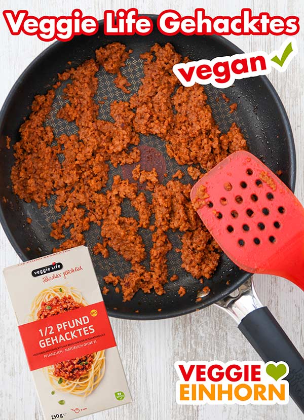 Gebratenes veganes Hack von Veggie Life in der Pfanne
